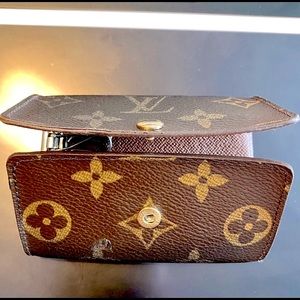 SOLD Authentic Louis Vuitton 6 Key Pouch Holder Wallet